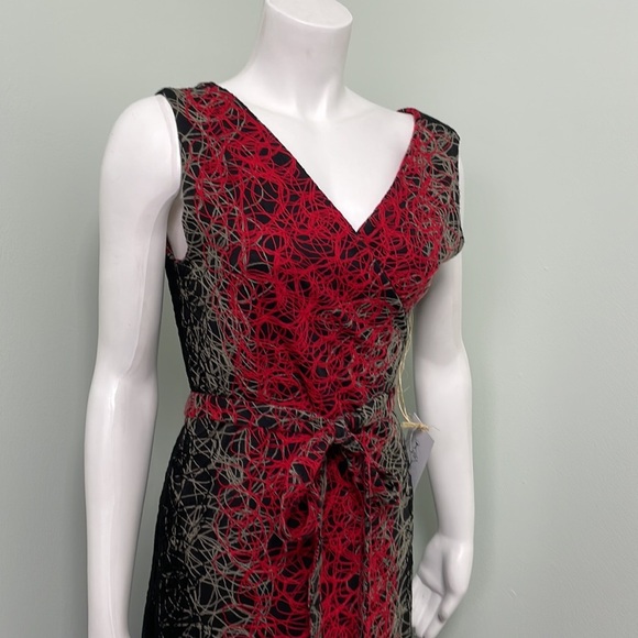 Cut from the same cloth Kitt wrap dress size medium NEW - Picture 2 of 9